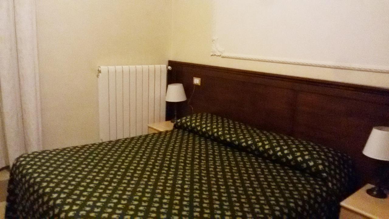 Hotel Rosetta Rzym Zewnętrze zdjęcie
